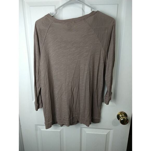 Willi Smith Brown Dolman Sleeve Silver Medallion Accent Tee. Size L - Picture 8 of 8